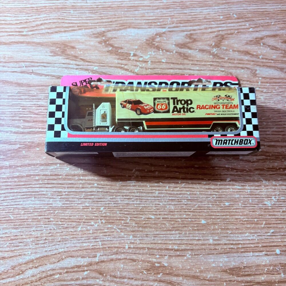 1990 Matchbox Superstar Transporter Cale Yarborough Phillips 66